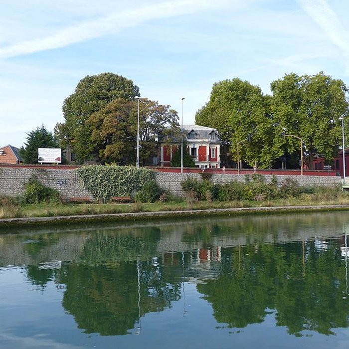 Photo de Usine de lOrfèvrerie Christofle