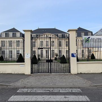 Ancien château de Vaujours, actuellement école Fénélon