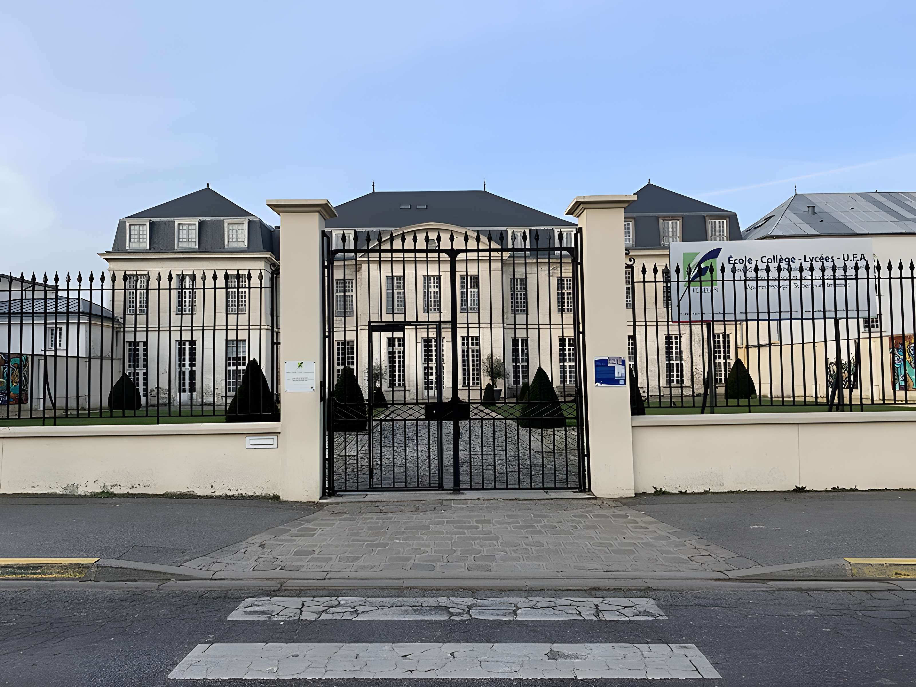 Ancien château de Vaujours, actuellement école Fénélon
