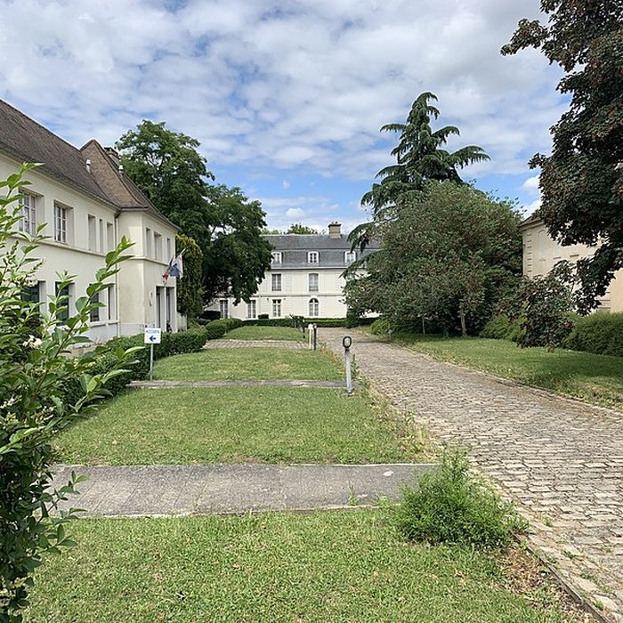 Photo de Château du Rancy, actuellement lycée
