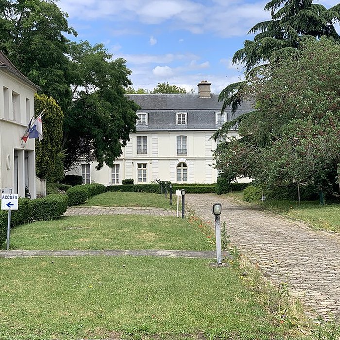 Photo de Château du Rancy, actuellement lycée