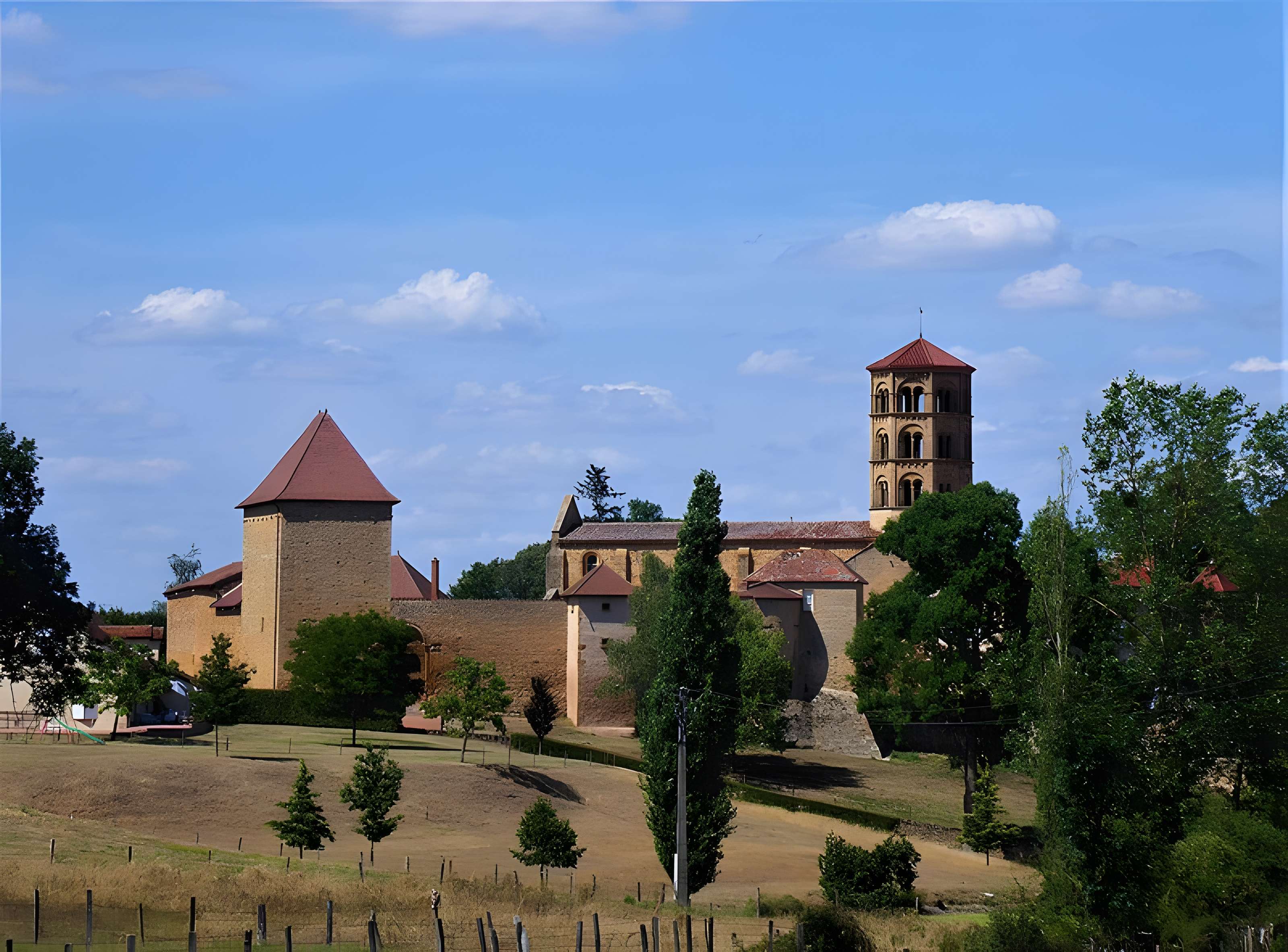 Prieuré d'Anzy-le-Duc