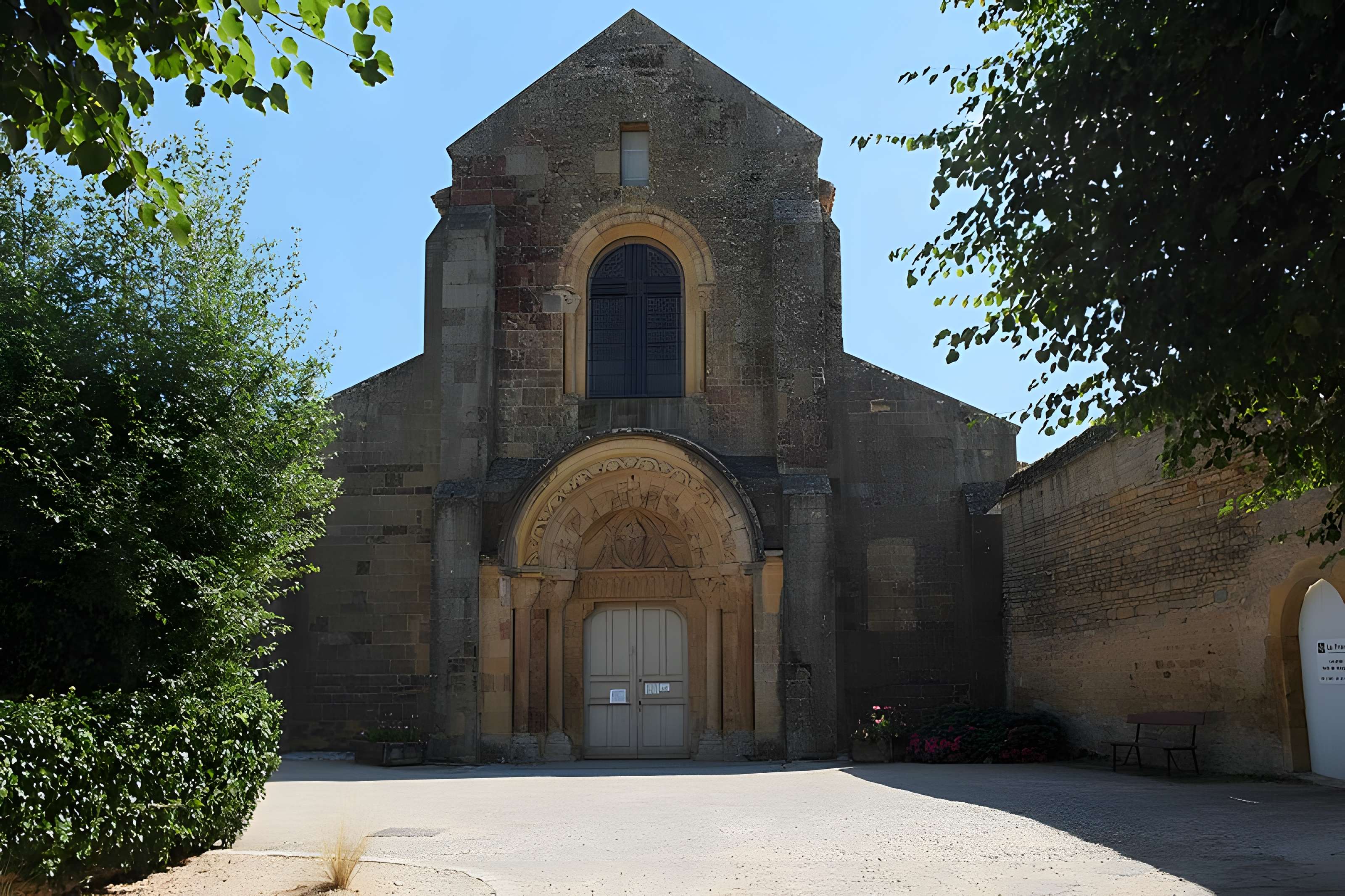 Prieuré d'Anzy-le-Duc