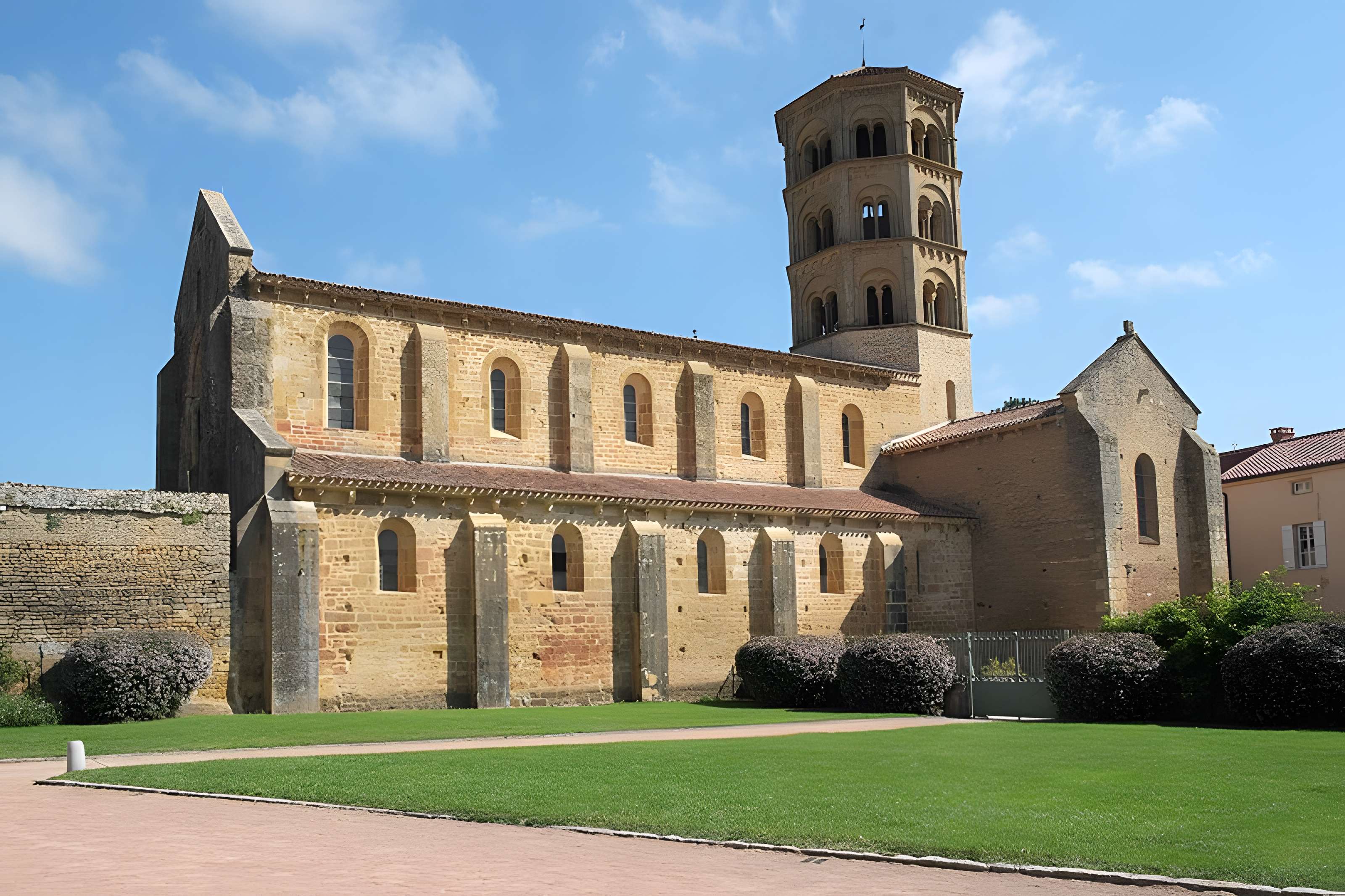 Prieuré d'Anzy-le-Duc