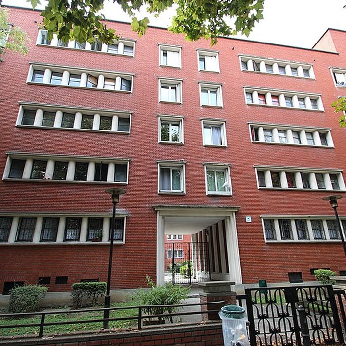 Photo de Cité dHabitations à Bon Marché du Square Dufourmantelle, délimitée par la rue Jean-Jaurès, la rue de Rome, lavenue de la Liberté et le square Gabriel-Fauré