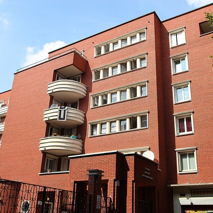 Photo de Cité dHabitations à Bon Marché du Square Dufourmantelle, délimitée par la rue Jean-Jaurès, la rue de Rome, lavenue de la Liberté et le square Gabriel-Fauré