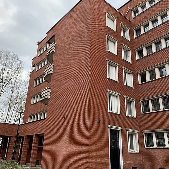 Photo de Cité dHabitations à Bon Marché du Square Dufourmantelle, délimitée par la rue Jean-Jaurès, la rue de Rome, lavenue de la Liberté et le square Gabriel-Fauré