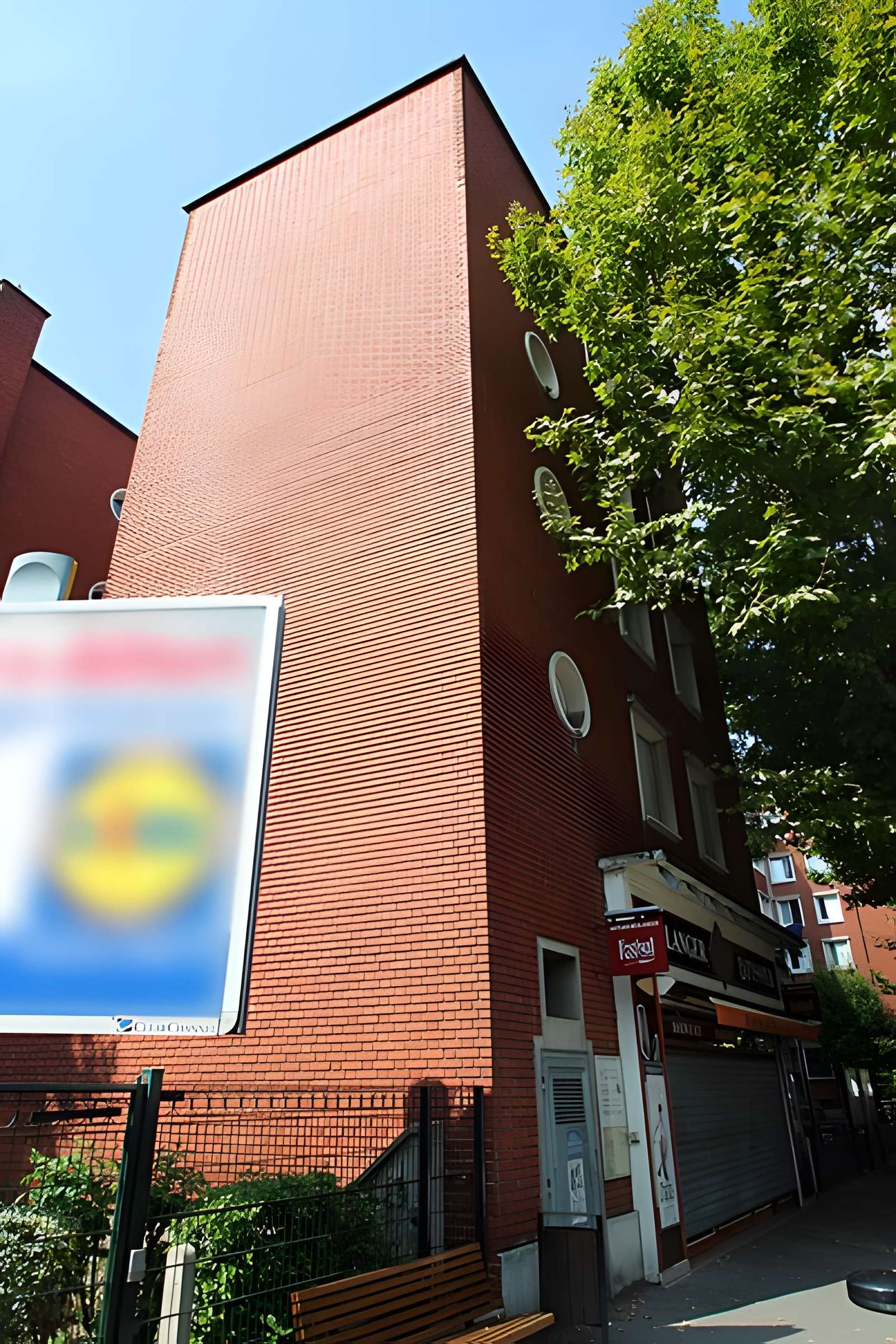 Cité d'Habitations à Bon Marché du Square Dufourmantelle, délimitée par la rue Jean-Jaurès, la rue de Rome, l'avenue de la Liberté et le square Gabriel-Fauré