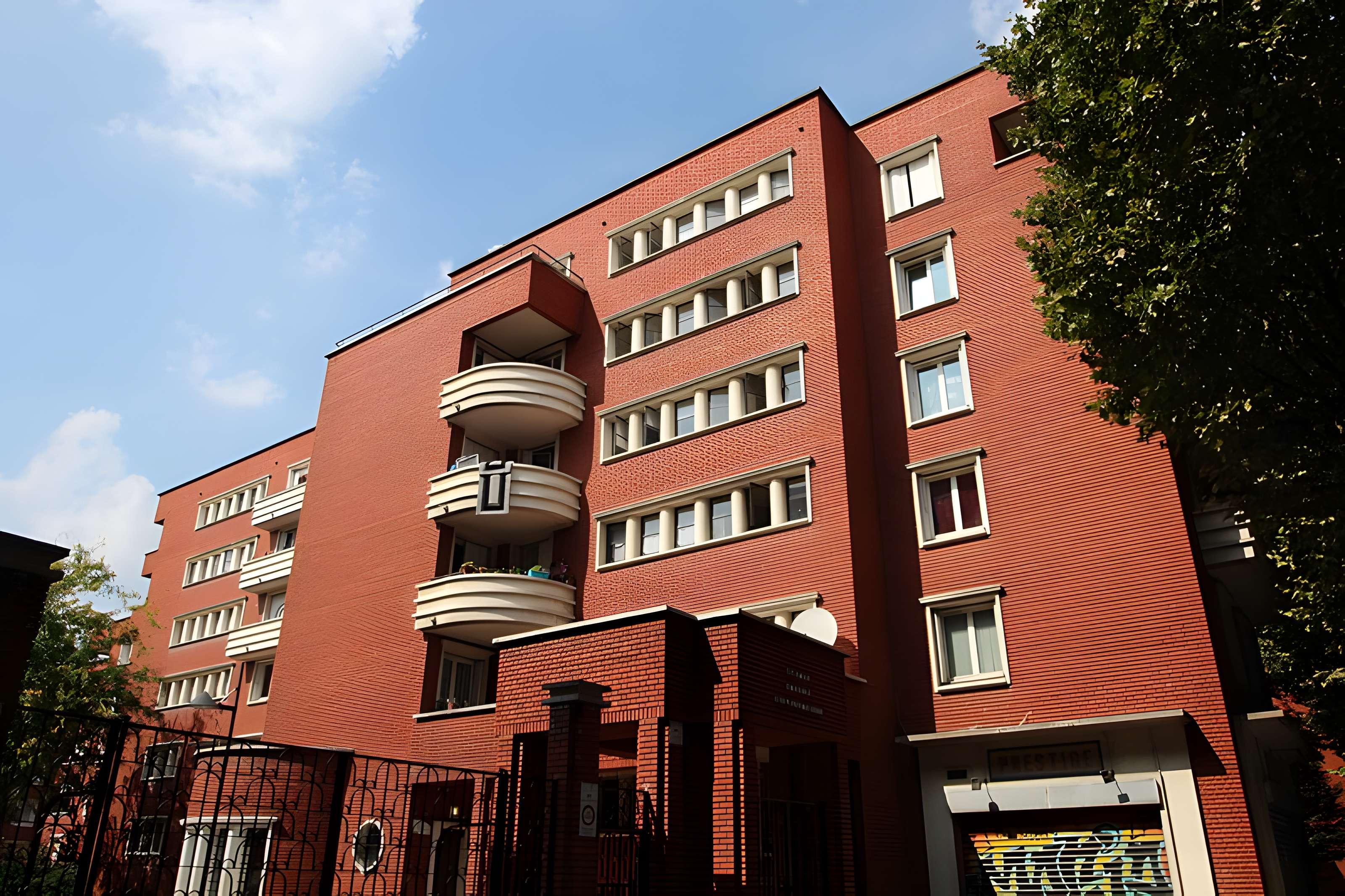 Cité d'Habitations à Bon Marché du Square Dufourmantelle, délimitée par la rue Jean-Jaurès, la rue de Rome, l'avenue de la Liberté et le square Gabriel-Fauré