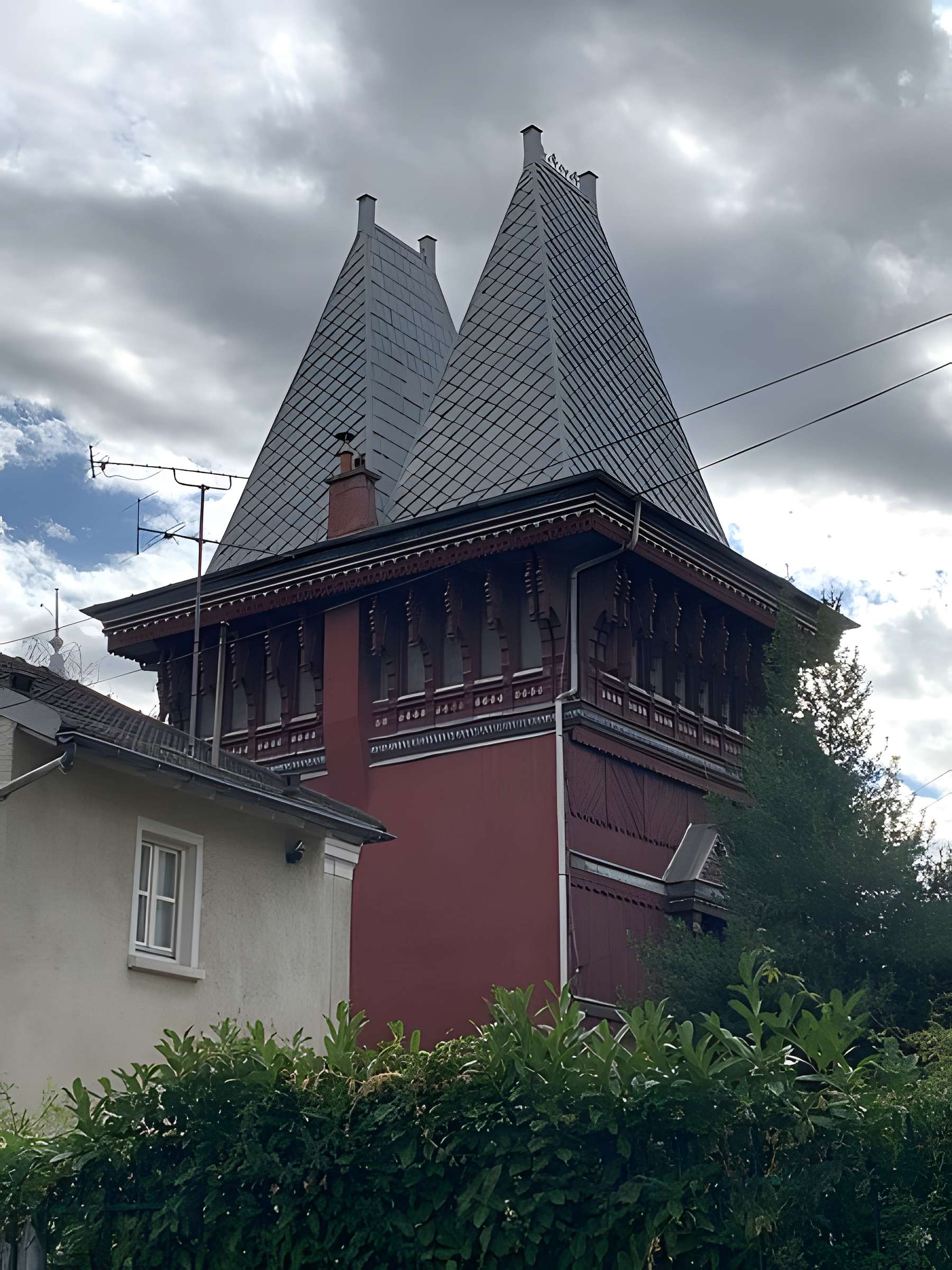 Vestige du pavillon de la Russie présenté à l'Exposition Universelle de 1878