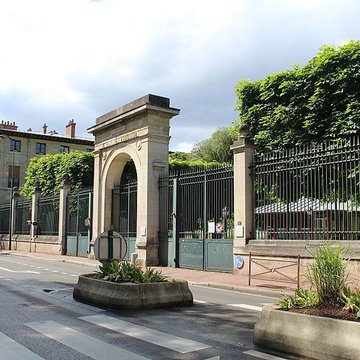 Hôpital Esquirol ancien asile de Charenton