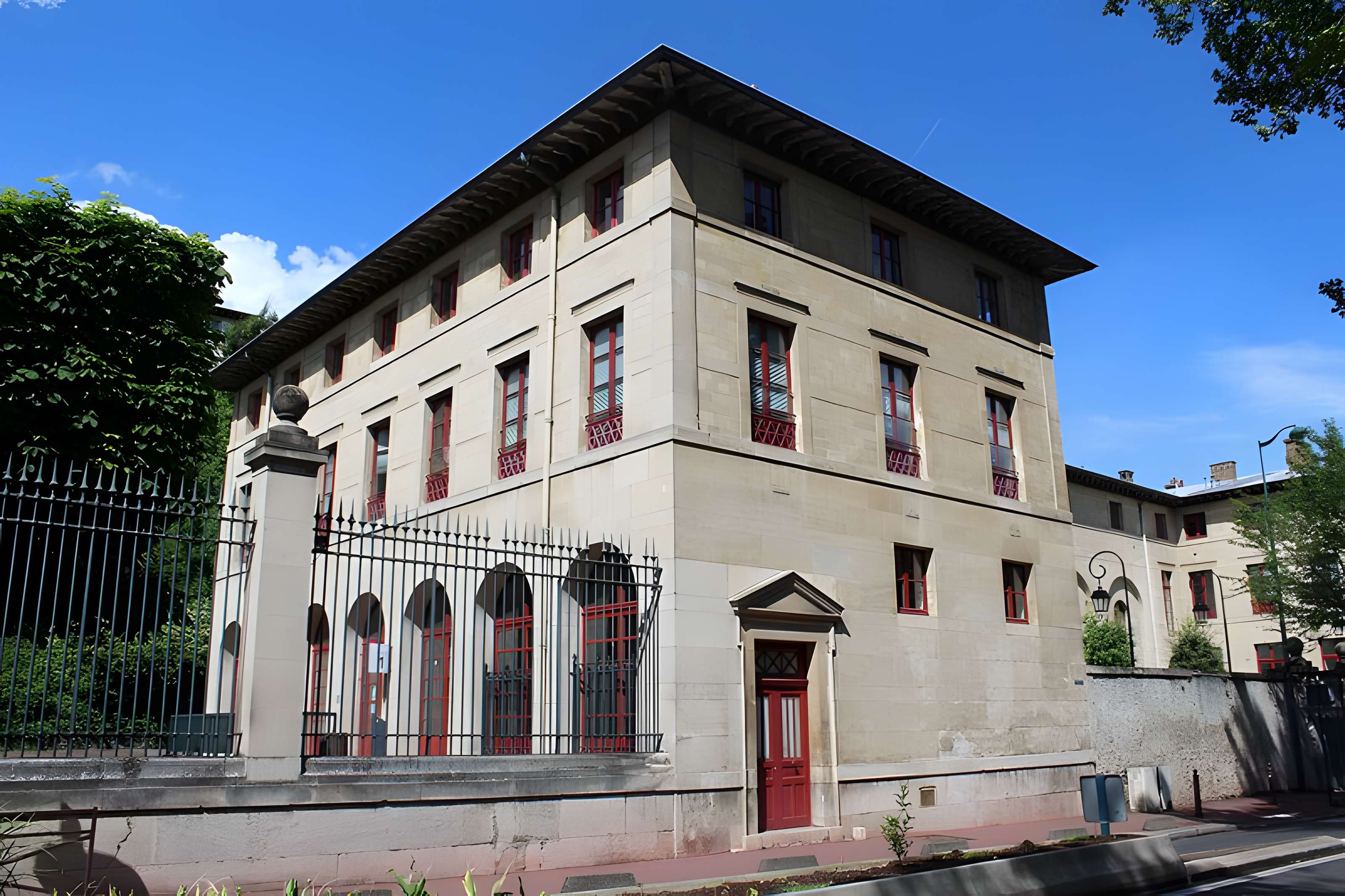 Hôpital Esquirol (ancien asile de Charenton)