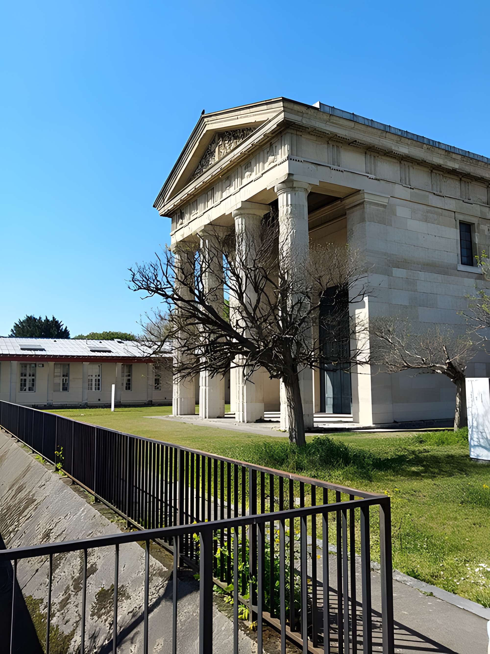 Hôpital Esquirol (ancien asile de Charenton)