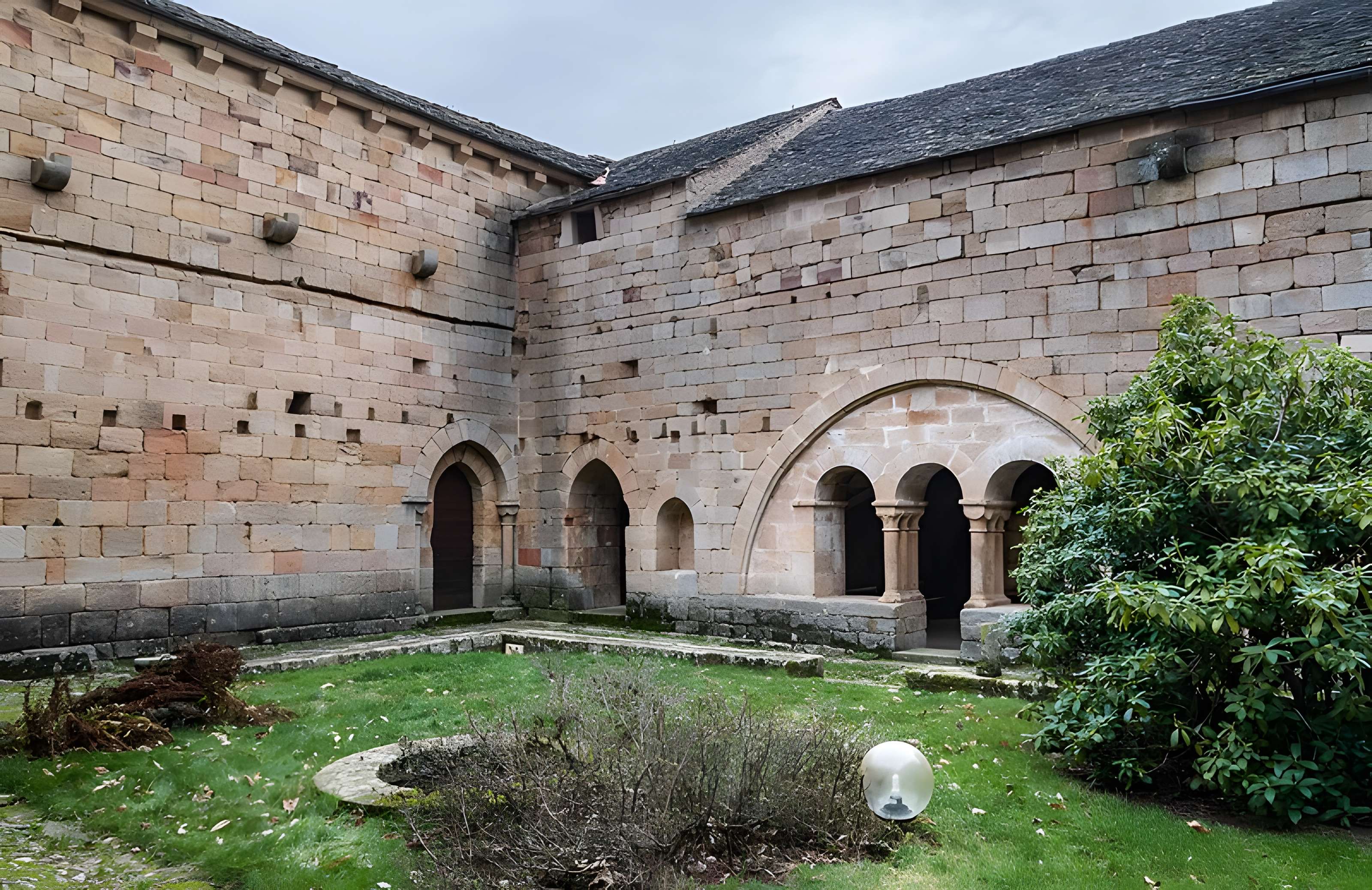 Prieuré de Comberoumal