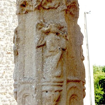 Croix près de léglise
