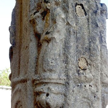 Croix près de léglise