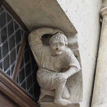 Porte du XIIIe siècle