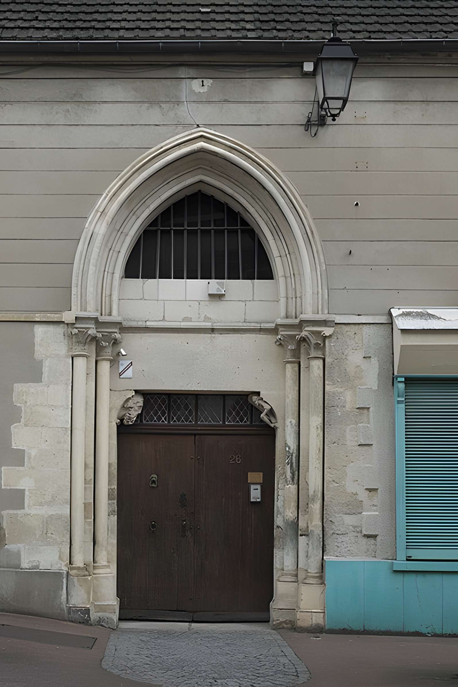 Porte du XIIIe siècle