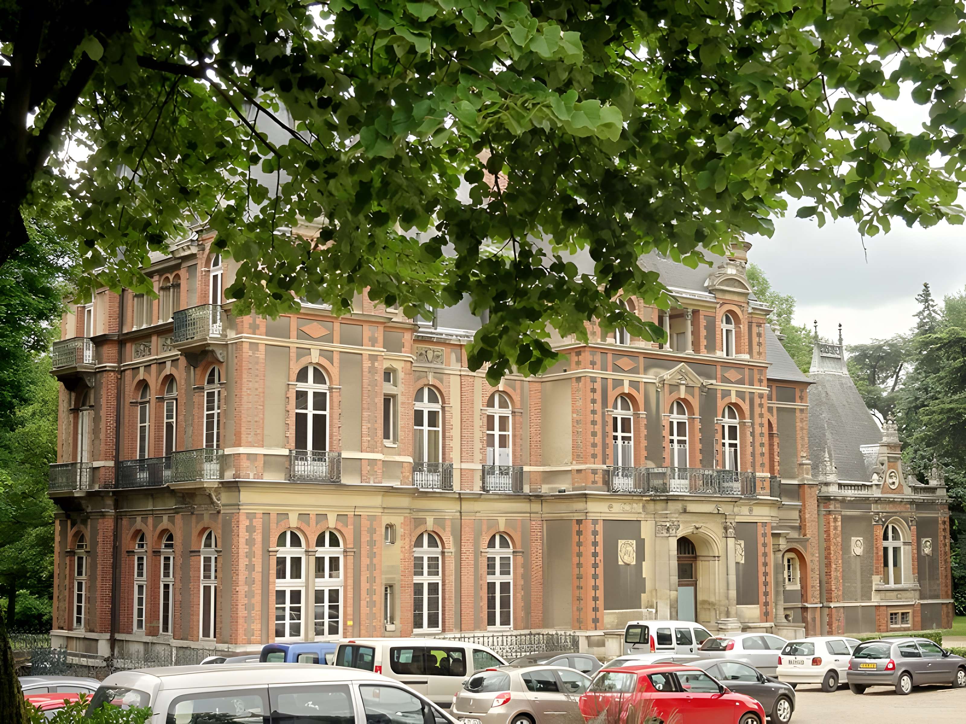 Château du duc de Dino, de son parc et ses dépendances