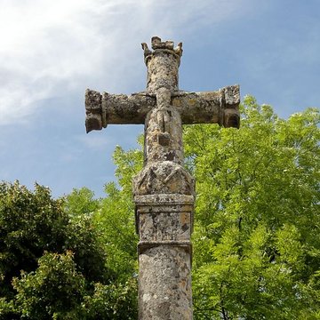 Croix en pierre
