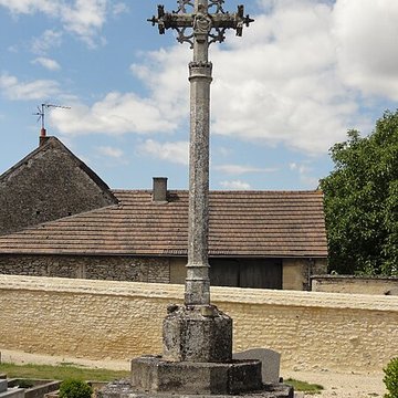 Croix de cimetière du 15s