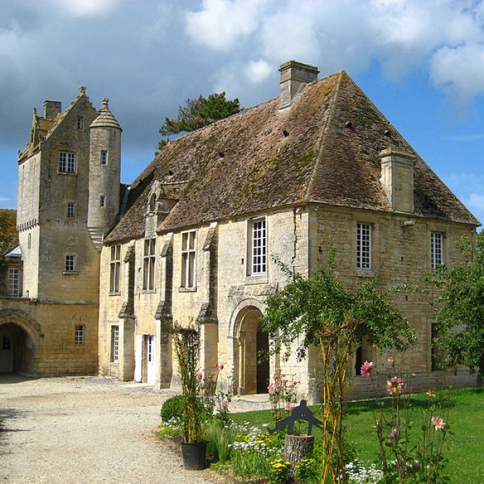Photo de Restes du prieuré de Saint-Gabriel, puis Centre dapprentissage horticole