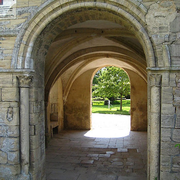 Photo de Restes du prieuré de Saint-Gabriel, puis Centre dapprentissage horticole