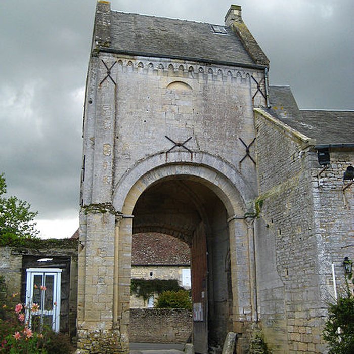 Photo de Restes du prieuré de Saint-Gabriel, puis Centre dapprentissage horticole