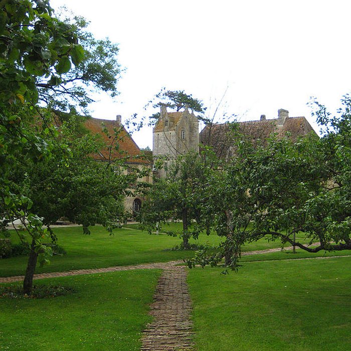 Photo de Restes du prieuré de Saint-Gabriel, puis Centre dapprentissage horticole