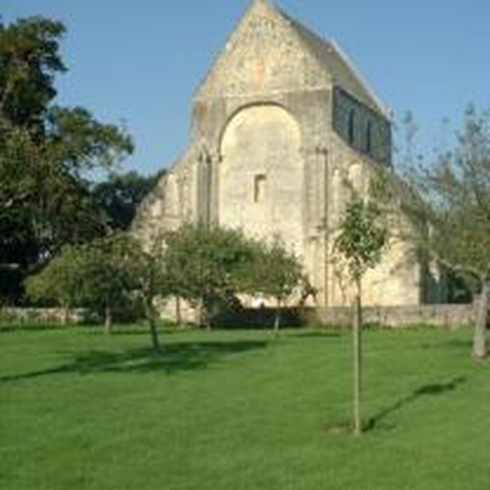 Photo de Restes du prieuré de Saint-Gabriel, puis Centre dapprentissage horticole