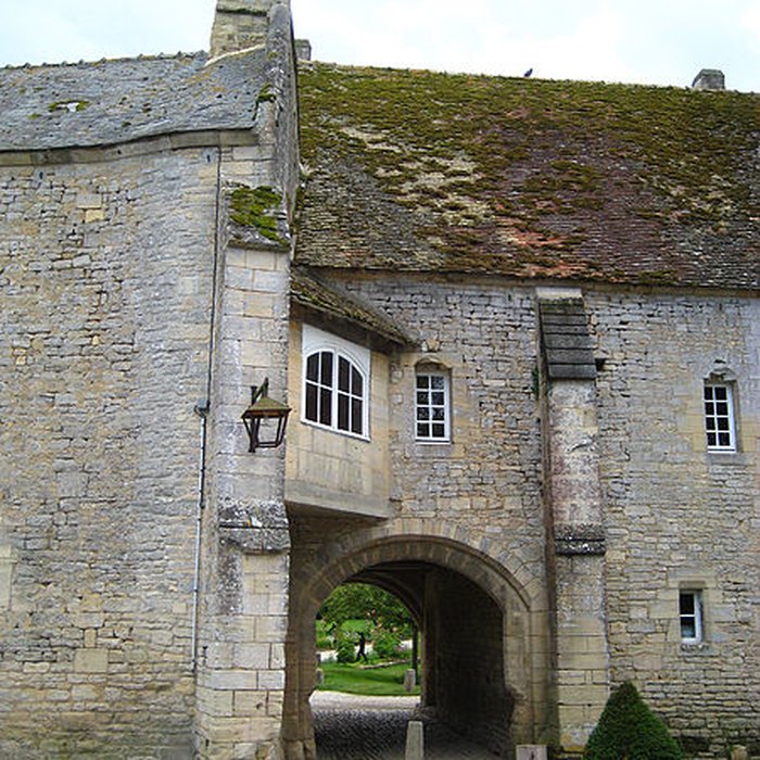 Photo de Restes du prieuré de Saint-Gabriel, puis Centre dapprentissage horticole