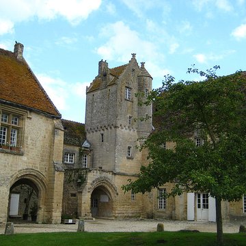 Restes du prieuré de Saint-Gabriel, puis Centre dapprentissage horticole