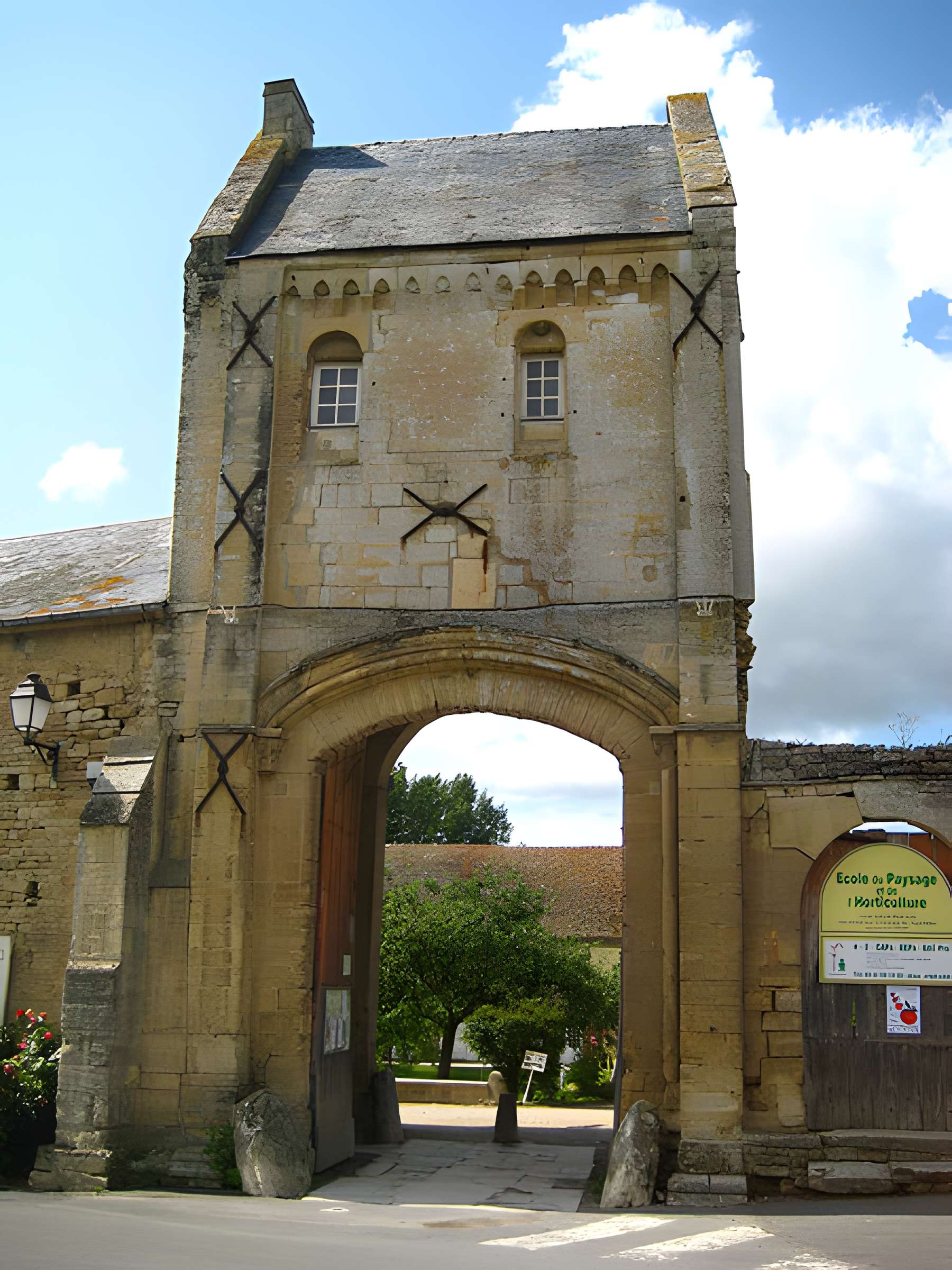 Restes du prieuré de Saint-Gabriel, puis Centre d'apprentissage horticole