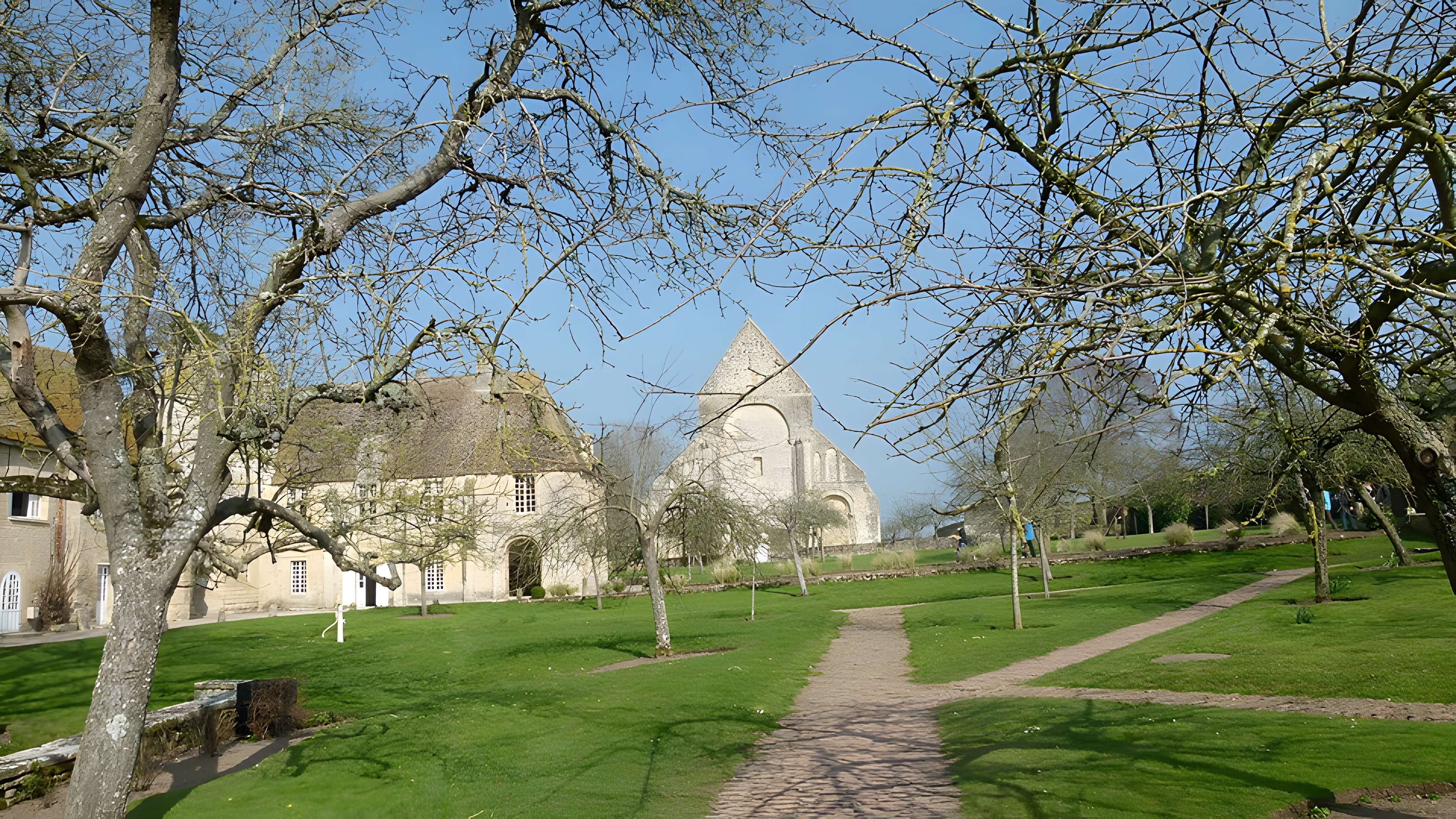 Restes du prieuré de Saint-Gabriel, puis Centre d'apprentissage horticole