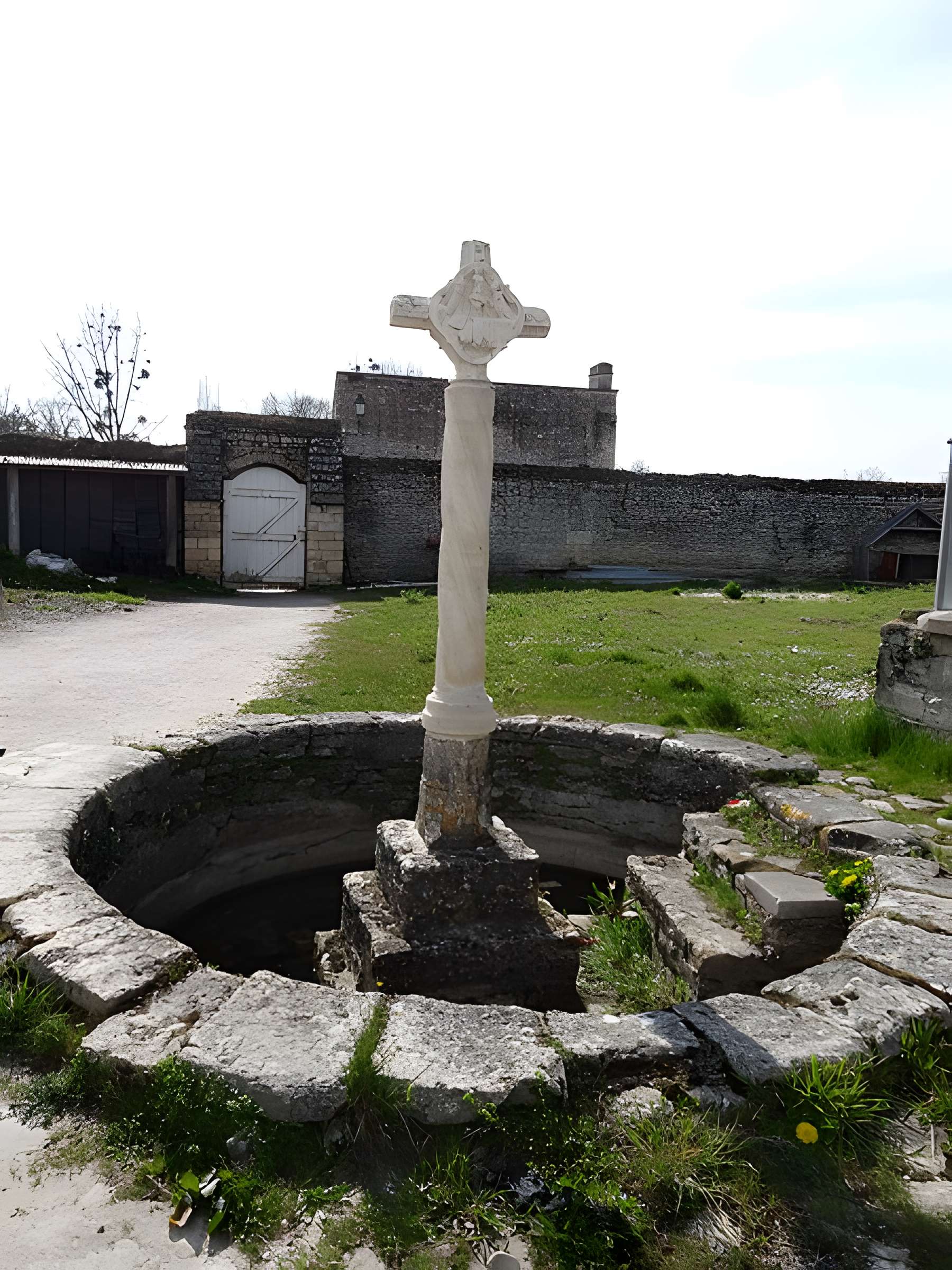Restes du prieuré de Saint-Gabriel, puis Centre d'apprentissage horticole