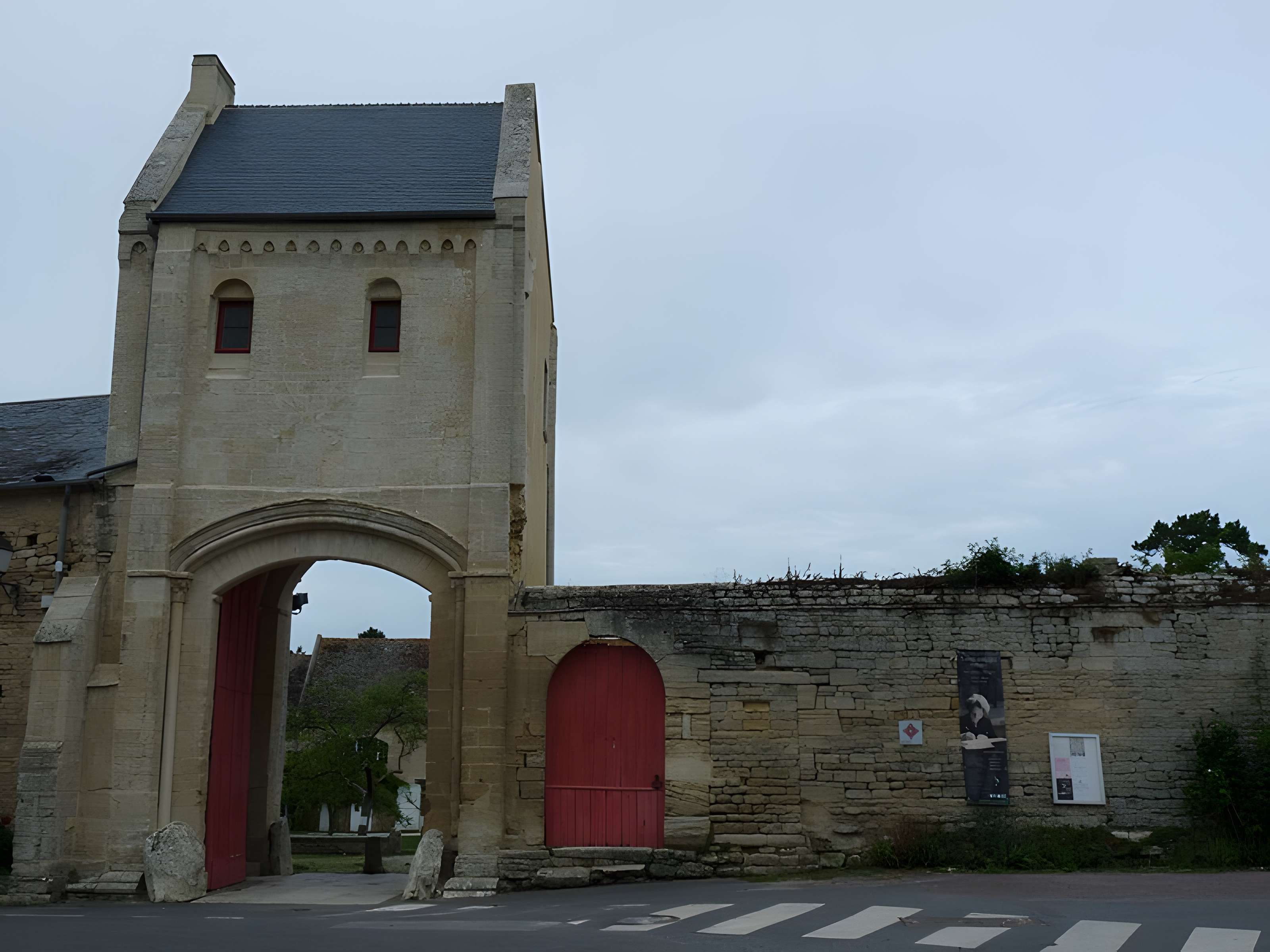 Restes du prieuré de Saint-Gabriel, puis Centre d'apprentissage horticole