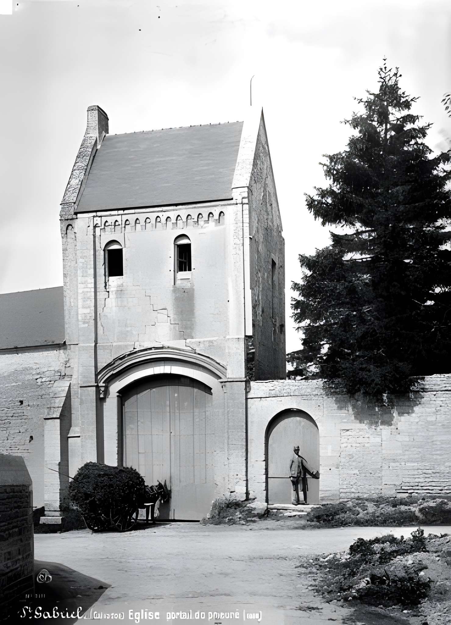 Restes du prieuré de Saint-Gabriel, puis Centre d'apprentissage horticole