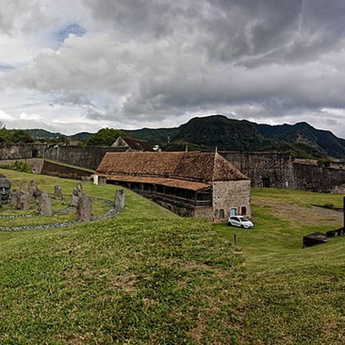 Photo de Fort Saint-Charles, Fort Richepance ou Fort Delgrès, puis laboratoire de vulcanologie