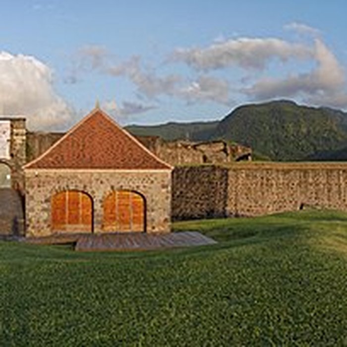 Photo de Fort Saint-Charles, Fort Richepance ou Fort Delgrès, puis laboratoire de vulcanologie
