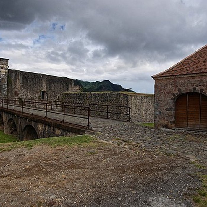 Photo de Fort Saint-Charles, Fort Richepance ou Fort Delgrès, puis laboratoire de vulcanologie