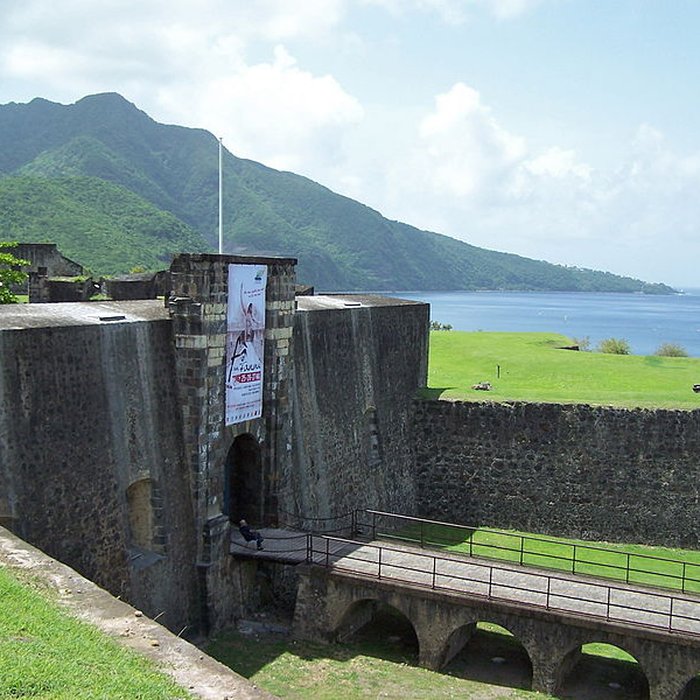 Photo de Fort Saint-Charles, Fort Richepance ou Fort Delgrès, puis laboratoire de vulcanologie