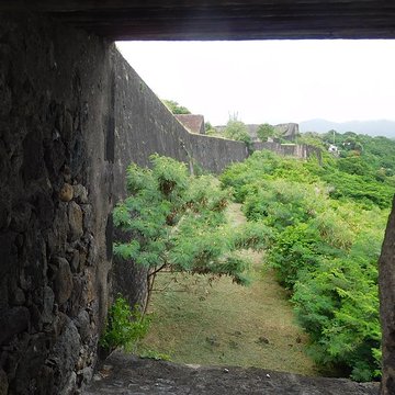 Fort Saint-Charles, Fort Richepance ou Fort Delgrès, puis laboratoire de vulcanologie