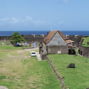 Fort Saint-Charles, Fort Richepance ou Fort Delgrès, puis laboratoire de vulcanologie