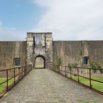 Fort Saint-Charles, Fort Richepance ou Fort Delgrès, puis laboratoire de vulcanologie