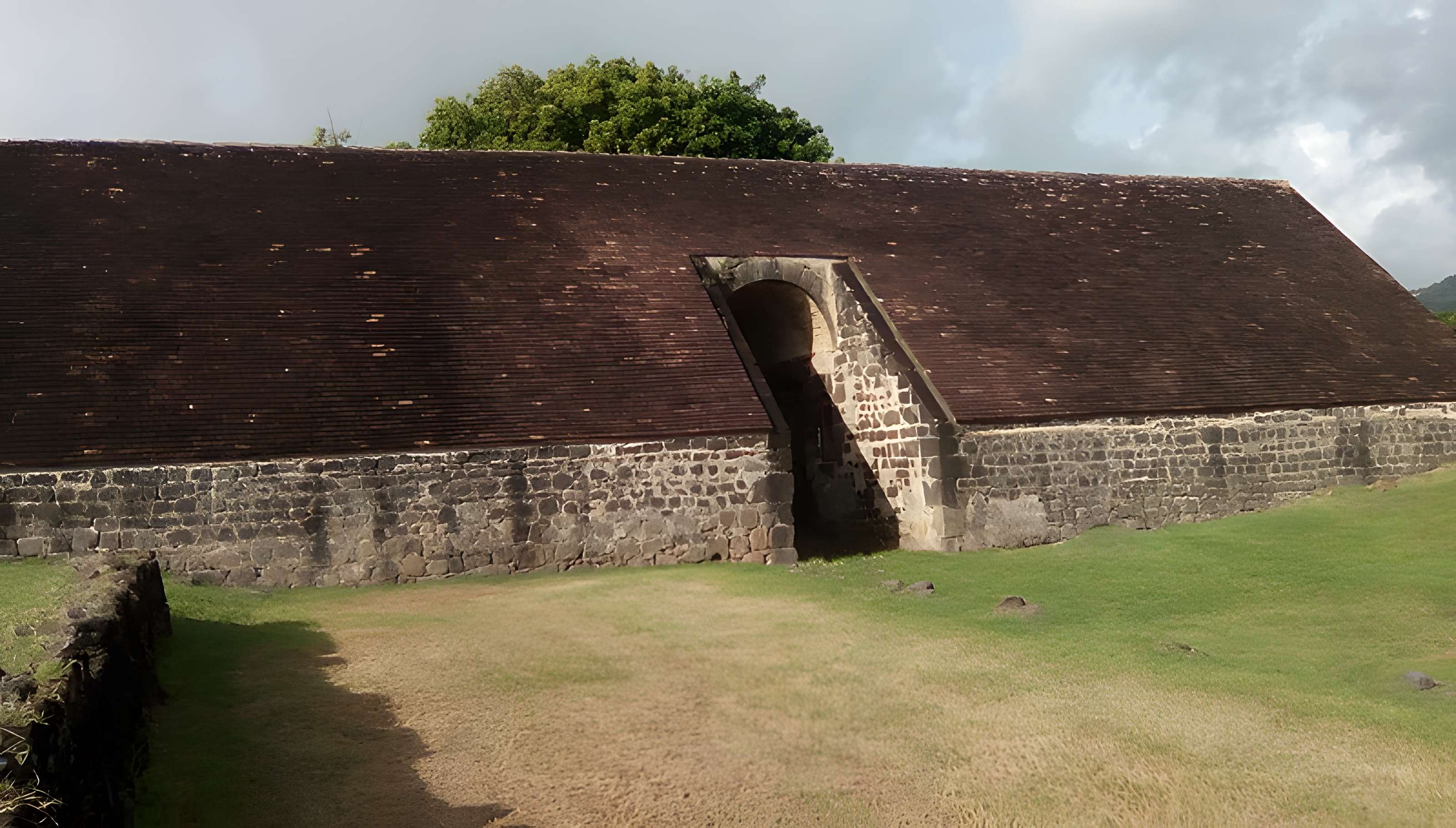 Fort Saint-Charles, Fort Richepance ou Fort Delgrès, puis laboratoire de vulcanologie