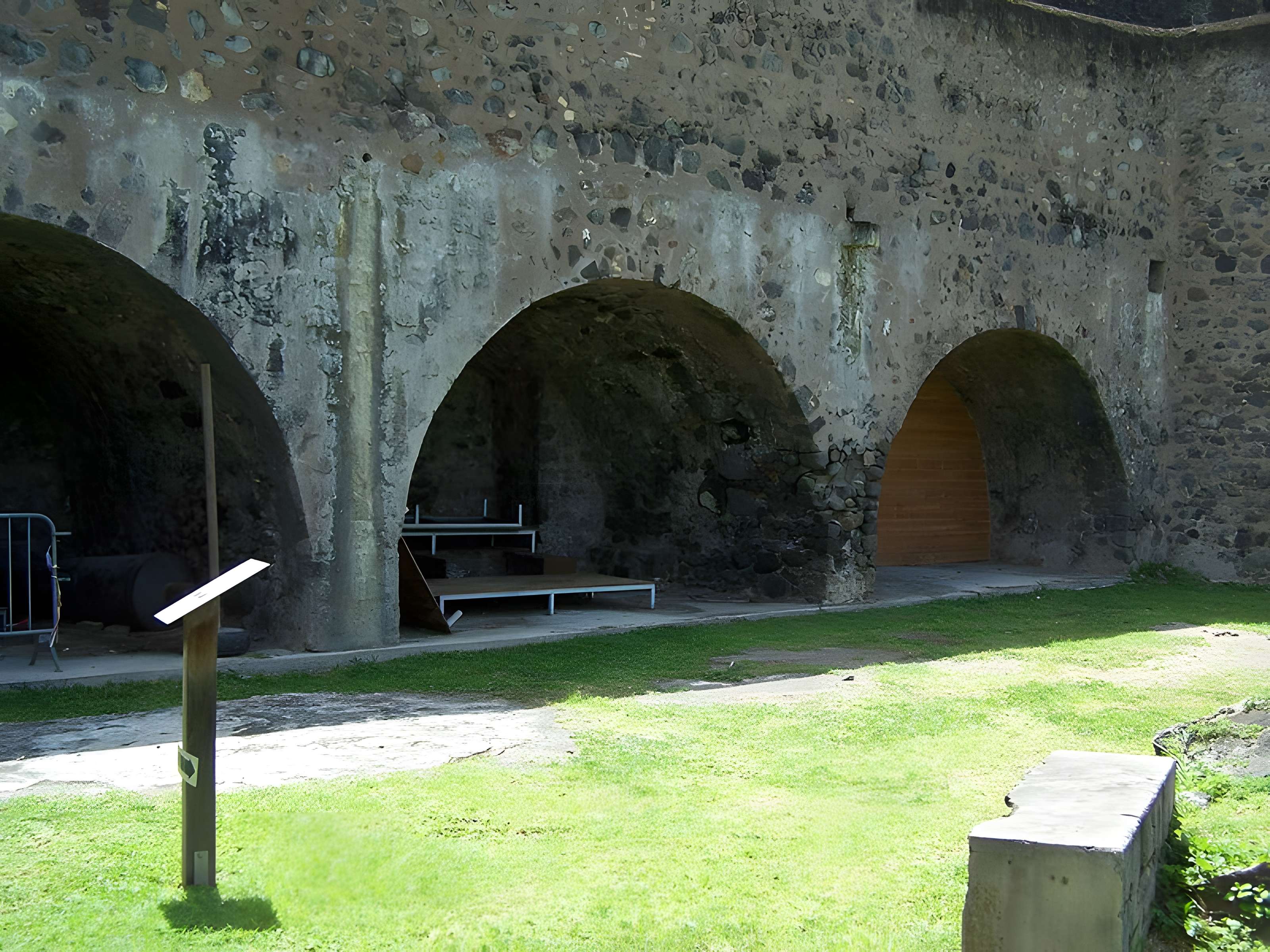Fort Saint-Charles, Fort Richepance ou Fort Delgrès, puis laboratoire de vulcanologie