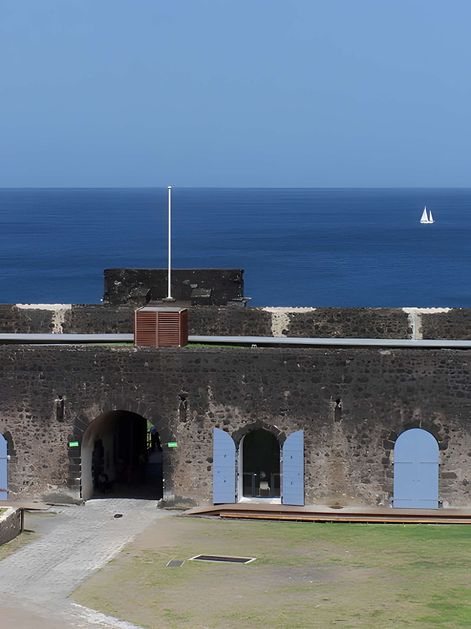 Fort Saint-Charles, Fort Richepance ou Fort Delgrès, puis laboratoire de vulcanologie
