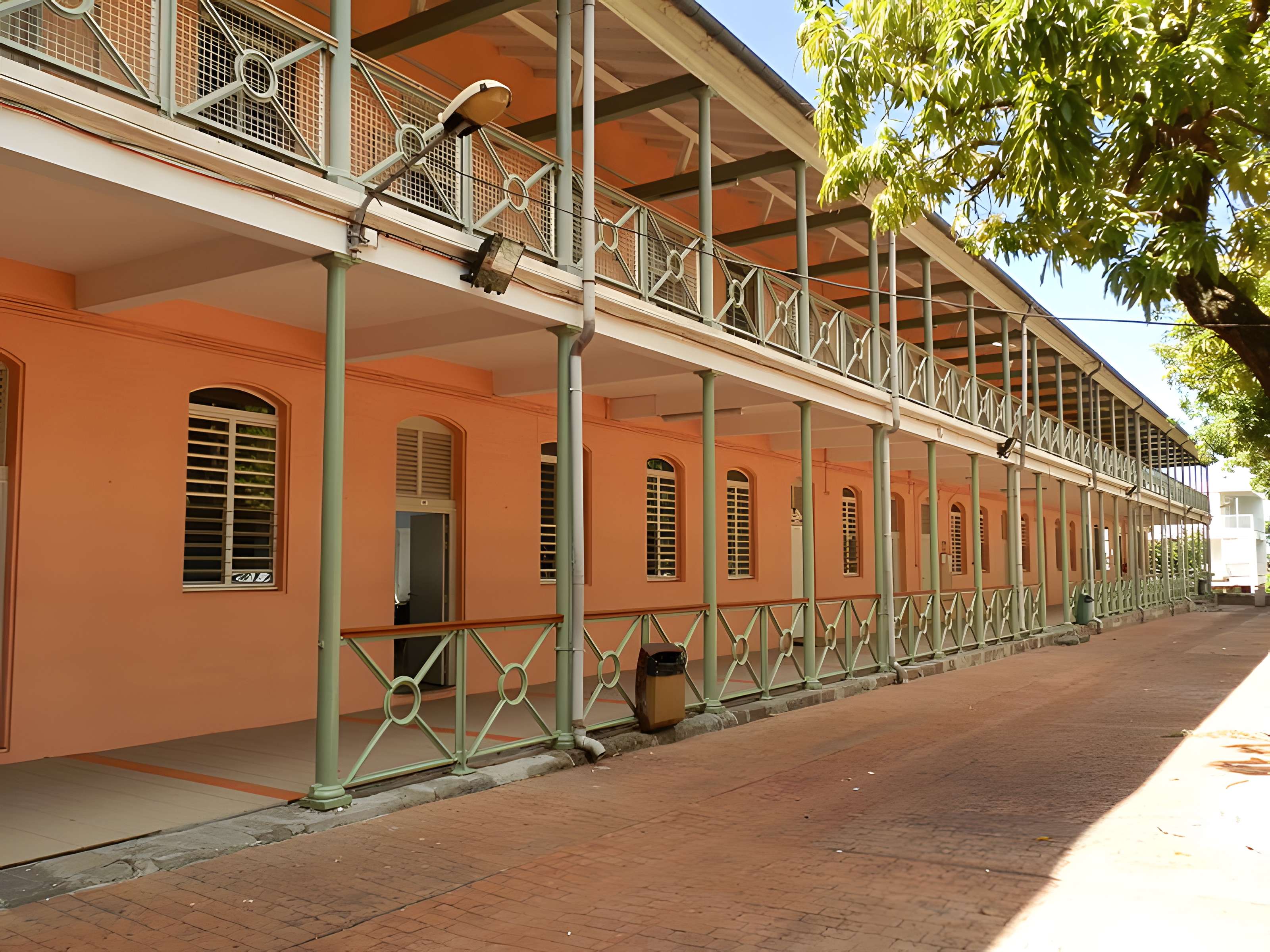 Lycée Gerville-Réache