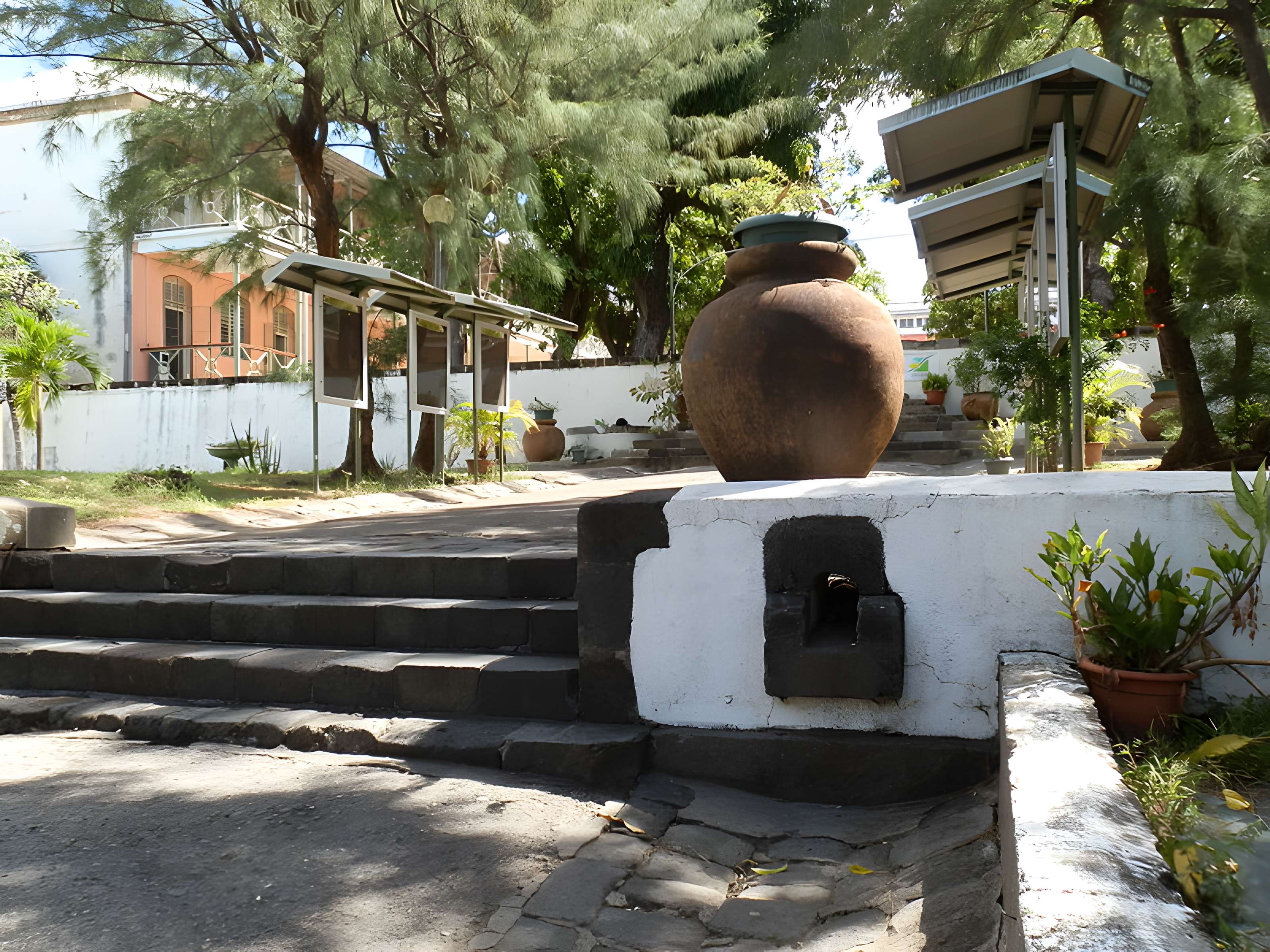 Lycée Gerville-Réache