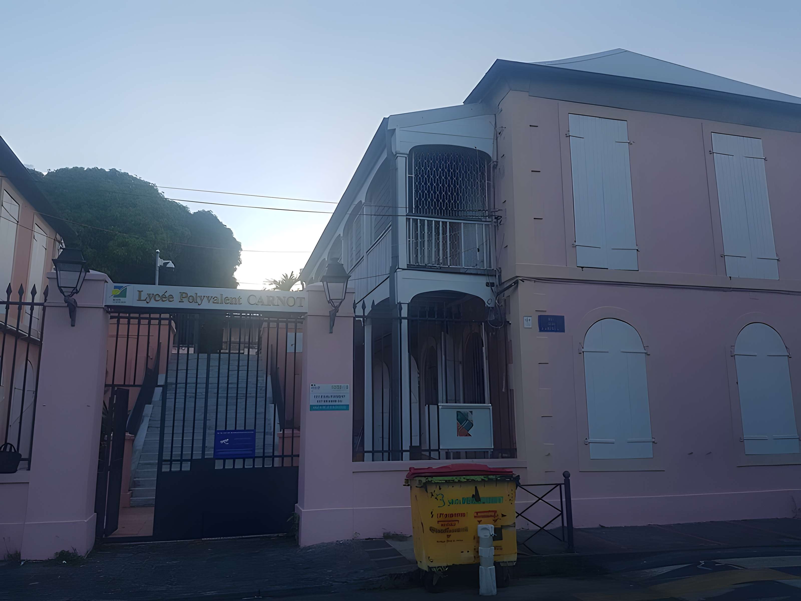 Ancien Lycée Carnot, actuellement Faculté de lettres